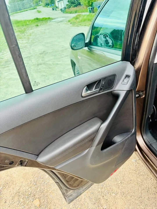 2015 Volkswagen Tiguan - Image 7 of 18
