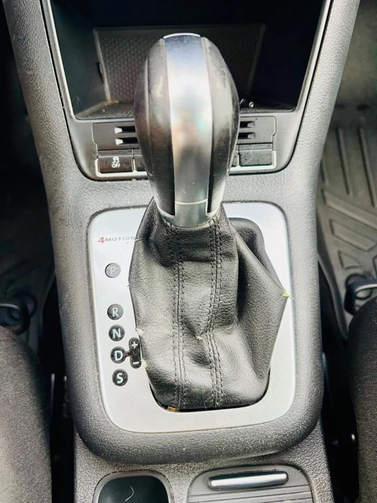 2015 Volkswagen Tiguan - Image 14 of 18