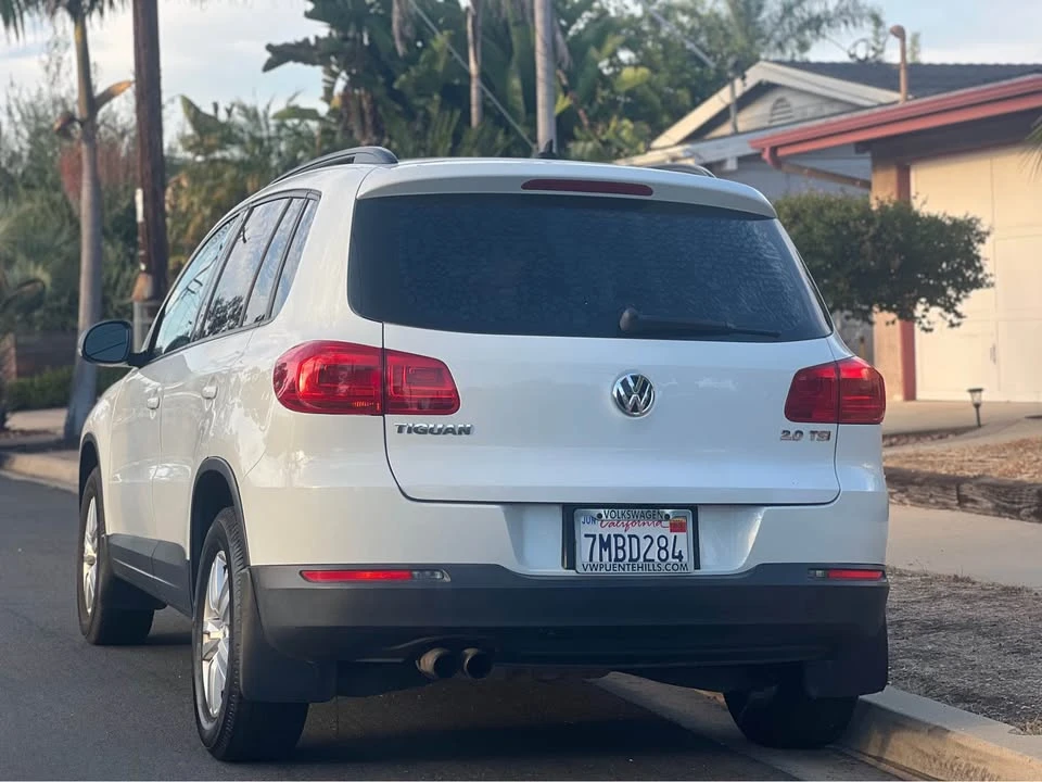 2015 Volkswagen Tiguan - Image 9 of 13