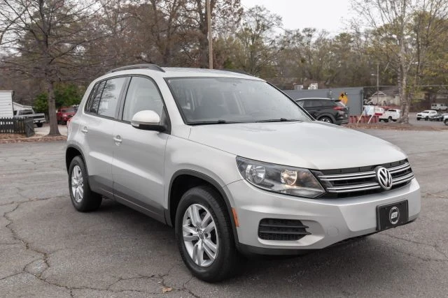 2015 Volkswagen Tiguan - Image 9 of 21