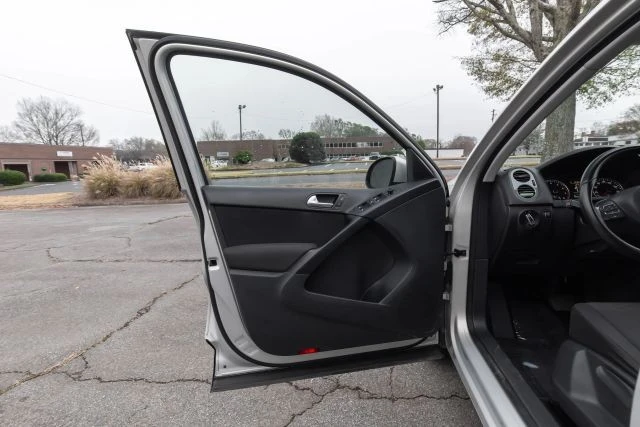 2015 Volkswagen Tiguan - Image 16 of 21
