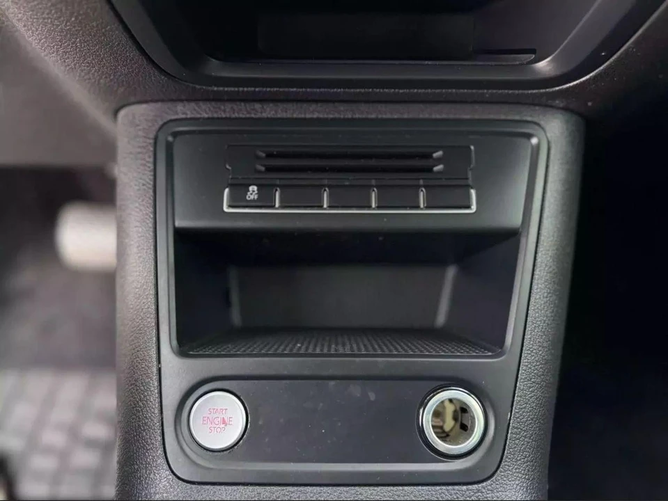 2015 Volkswagen Tiguan - Image 18 of 21