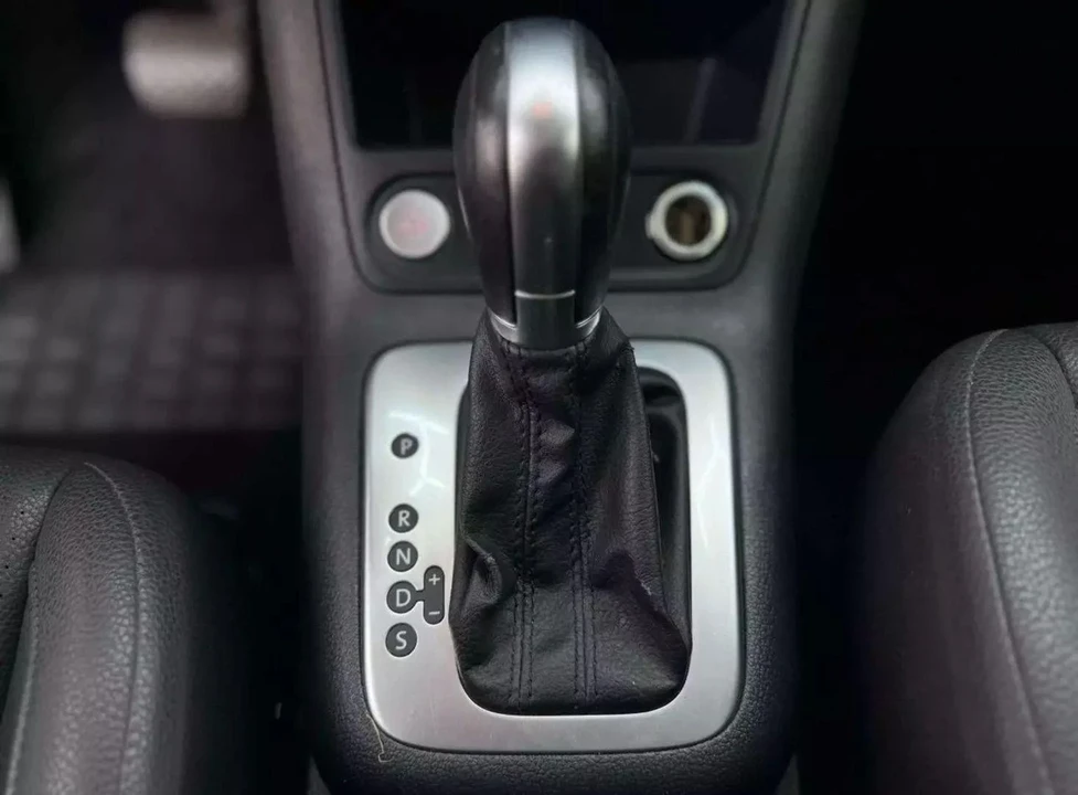 2015 Volkswagen Tiguan - Image 19 of 21