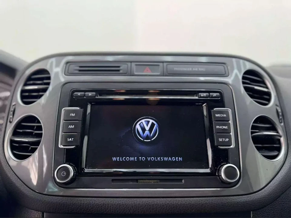 2015 Volkswagen Tiguan - Image 16 of 21