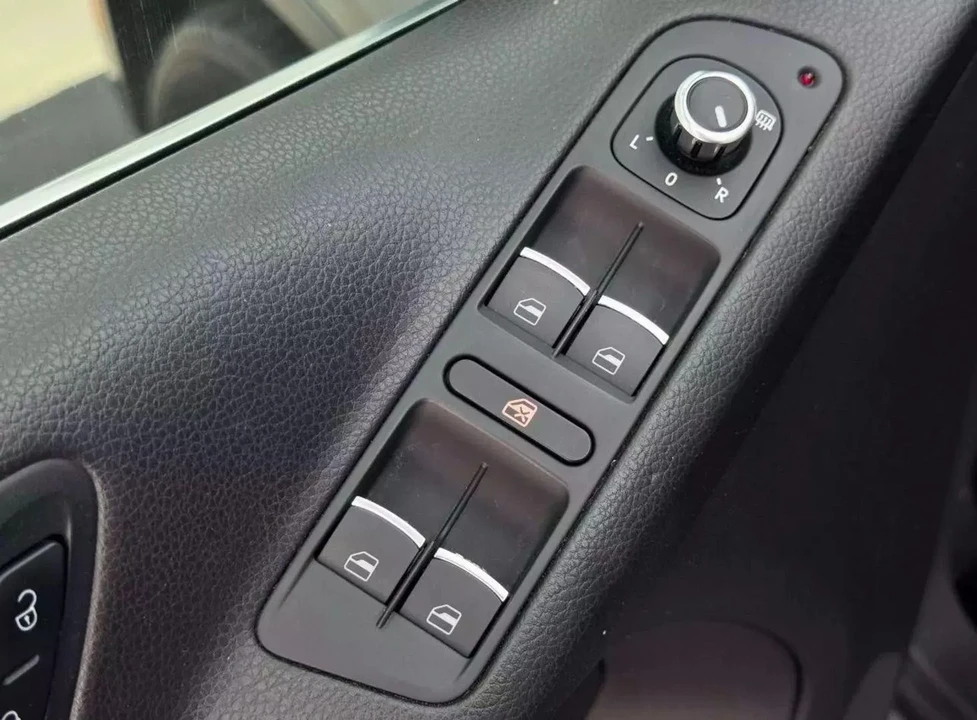 2015 Volkswagen Tiguan - Image 20 of 21