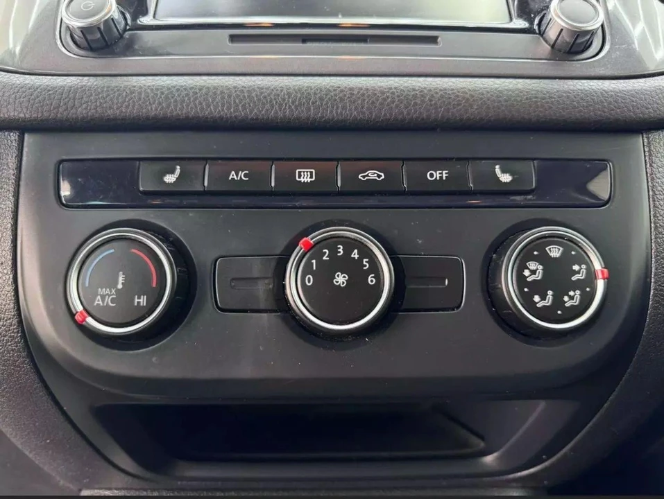 2015 Volkswagen Tiguan - Image 17 of 21