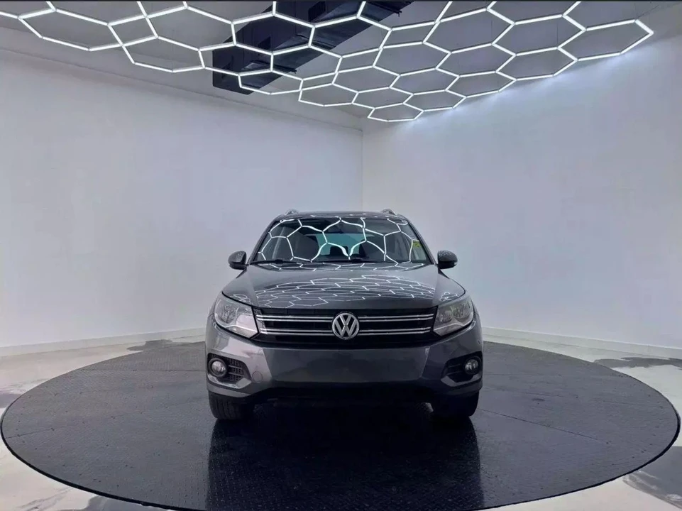 2015 Volkswagen Tiguan - Image 8 of 21