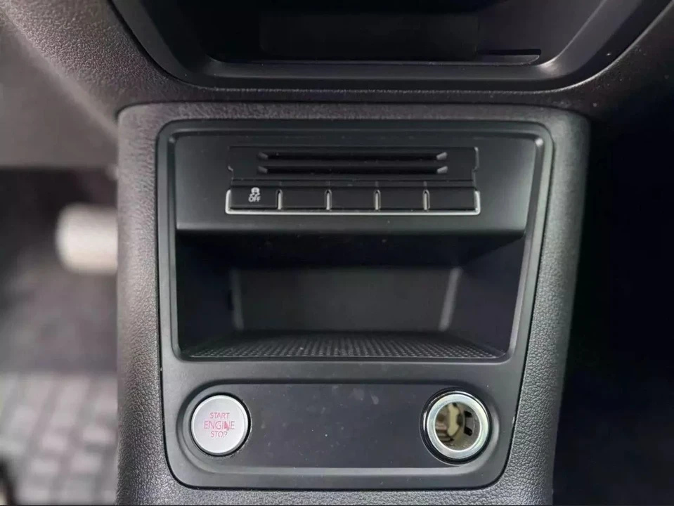 2015 Volkswagen Tiguan - Image 18 of 21