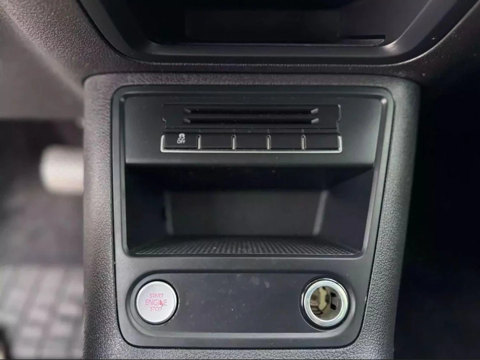 2015 Volkswagen Tiguan - Image 18 of 21