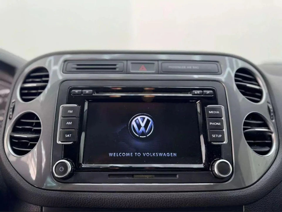 2015 Volkswagen Tiguan - Image 16 of 21
