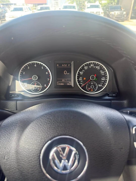 2015 Volkswagen Tiguan - Image 13 of 14