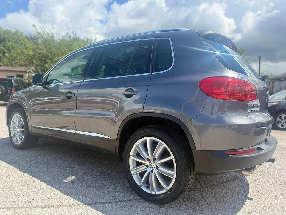 2015 Volkswagen Tiguan - Image 3 of 14