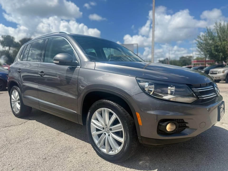 2015 Volkswagen Tiguan - Image 6 of 14