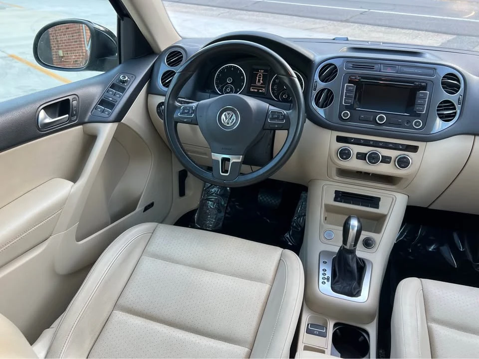 2015 Volkswagen Tiguan - Image 16 of 20