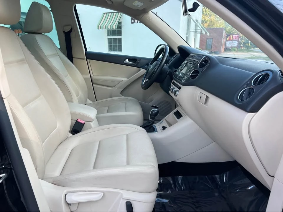 2015 Volkswagen Tiguan - Image 13 of 20