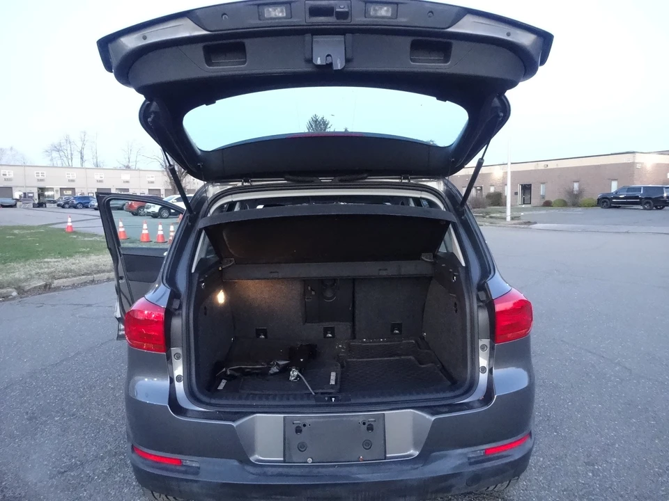 2015 Volkswagen Tiguan - Image 16 of 20