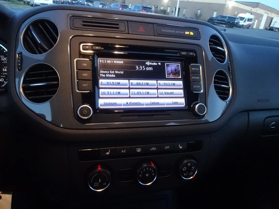 2015 Volkswagen Tiguan - Image 18 of 20