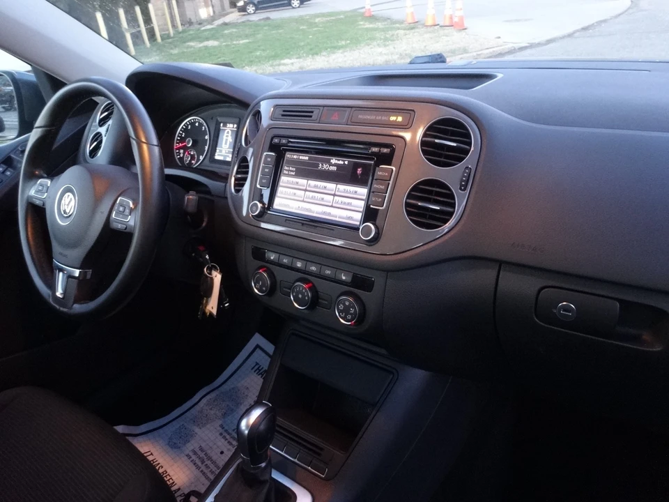 2015 Volkswagen Tiguan - Image 12 of 20