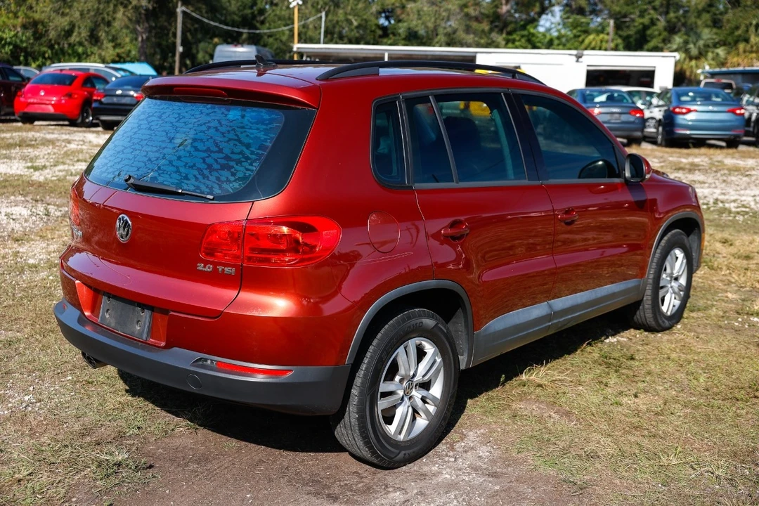 2015 Volkswagen Tiguan - Image 11 of 12