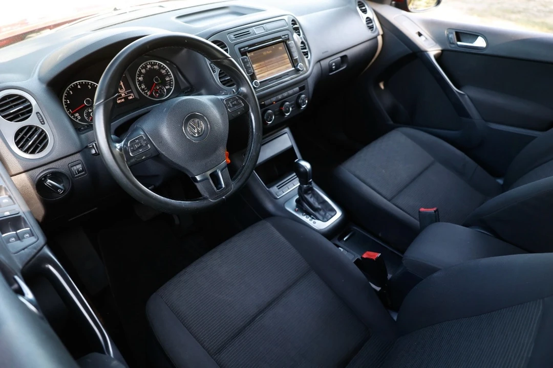 2015 Volkswagen Tiguan - Image 4 of 12