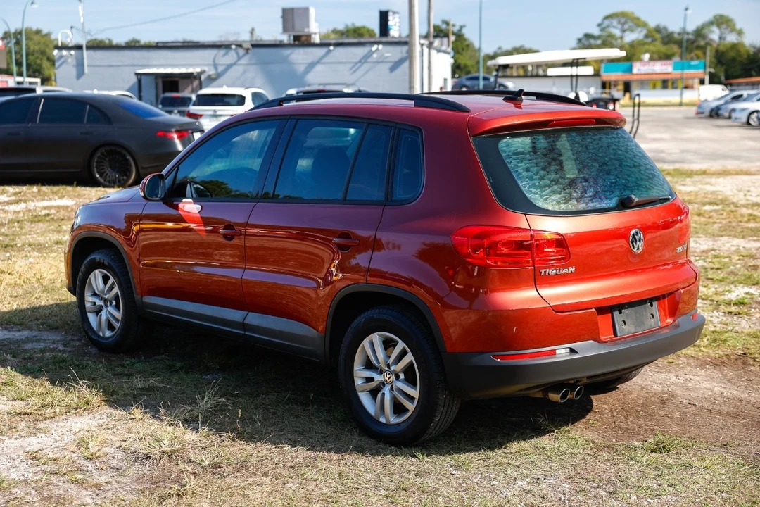 2015 Volkswagen Tiguan - Image 5 of 12