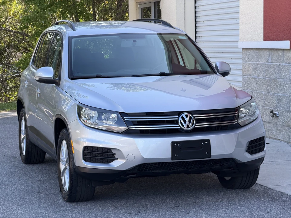 2015 Volkswagen Tiguan - Image 8 of 31
