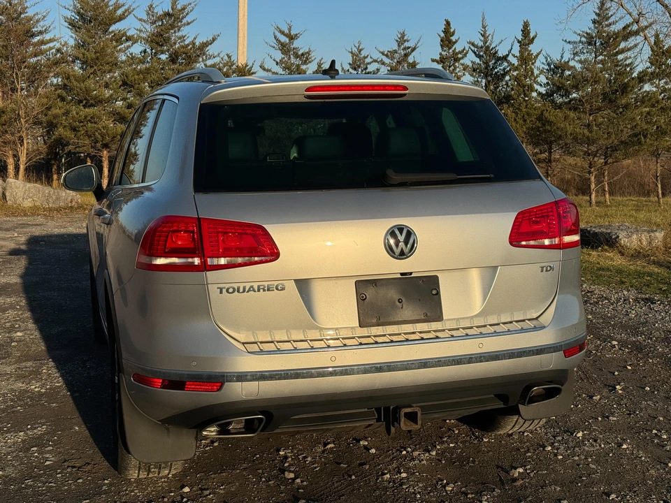 2015 Volkswagen Touareg - Image 25 of 31