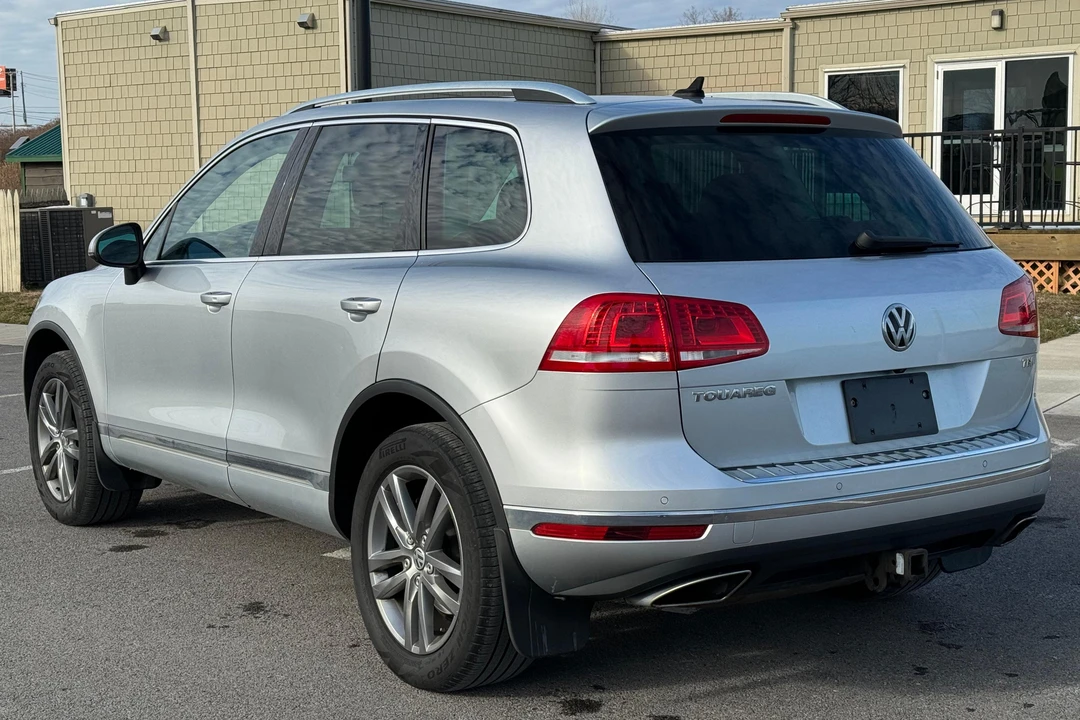 2015 Volkswagen Touareg - Image 4 of 31
