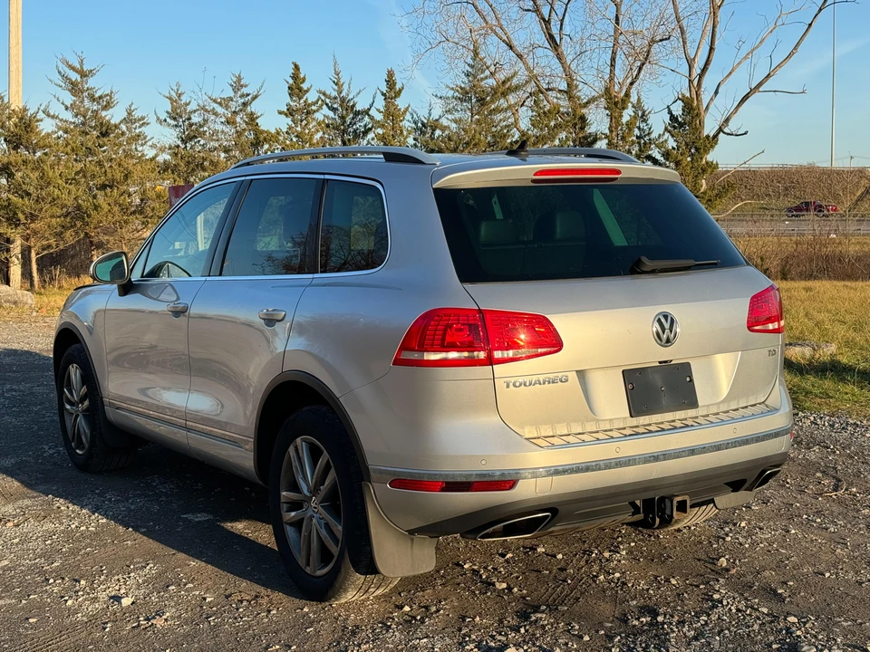2015 Volkswagen Touareg - Image 24 of 31