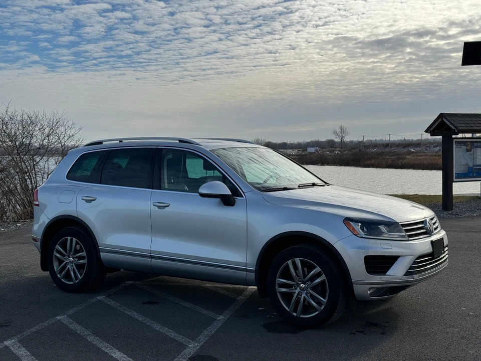 2015 Volkswagen Touareg - Image 15 of 31