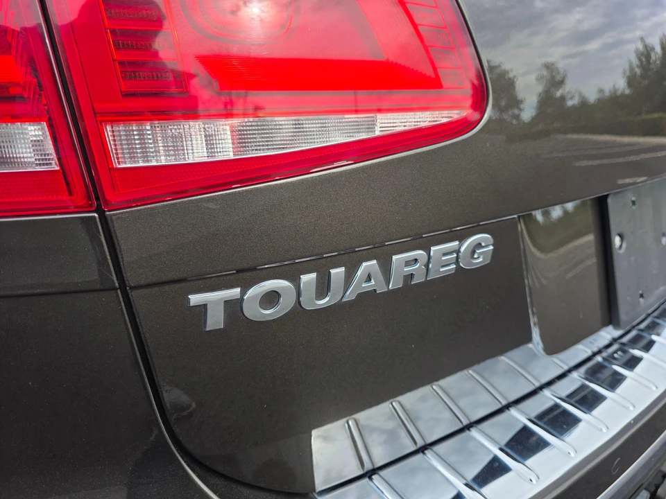 2015 Volkswagen Touareg - Image 26 of 31