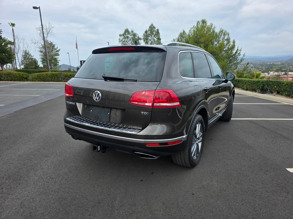 2015 Volkswagen Touareg - Image 12 of 31