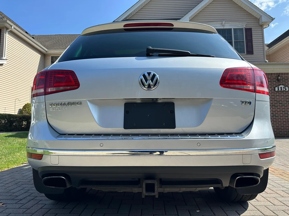 2015 Volkswagen Touareg - Image 9 of 31