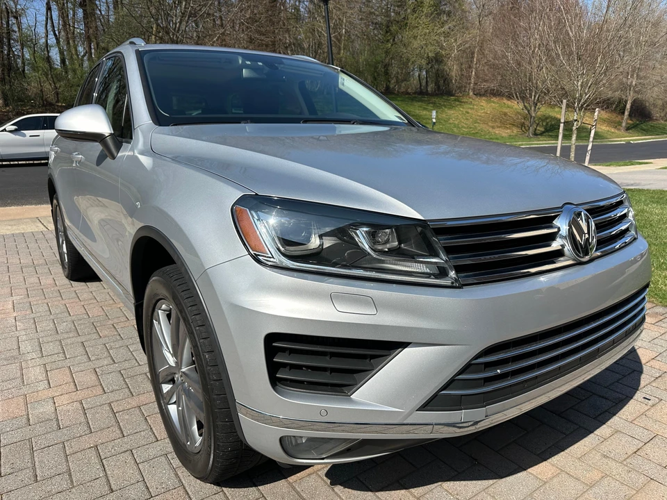 2015 Volkswagen Touareg - Image 13 of 31