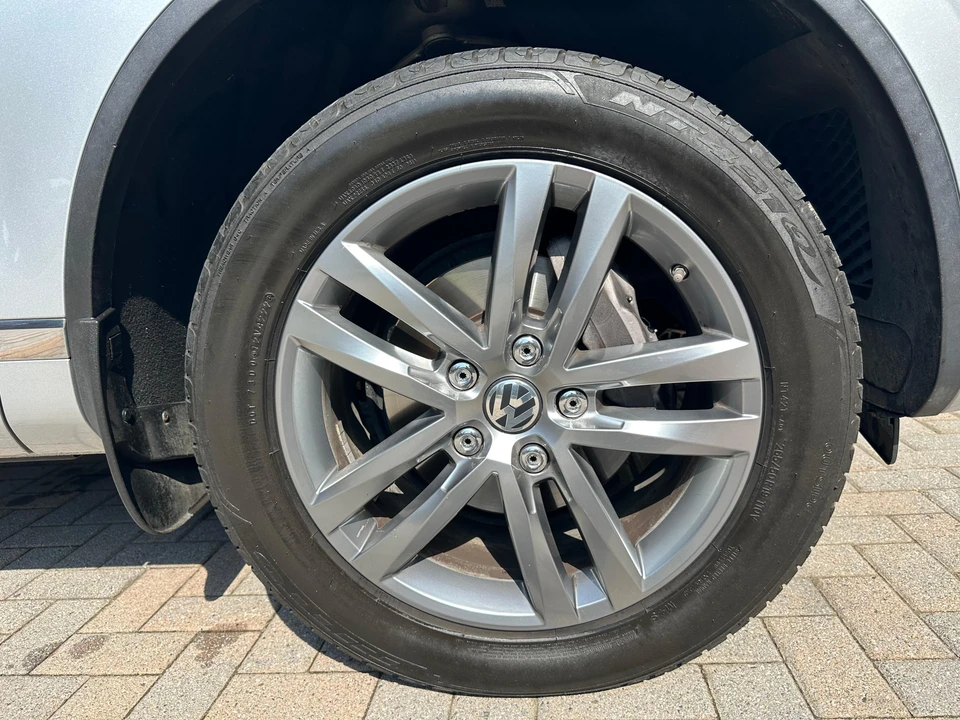 2015 Volkswagen Touareg - Image 31 of 31