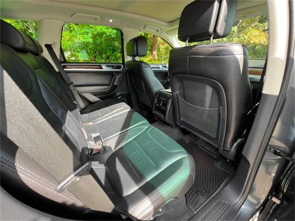 2015 Volkswagen Touareg - Image 28 of 31
