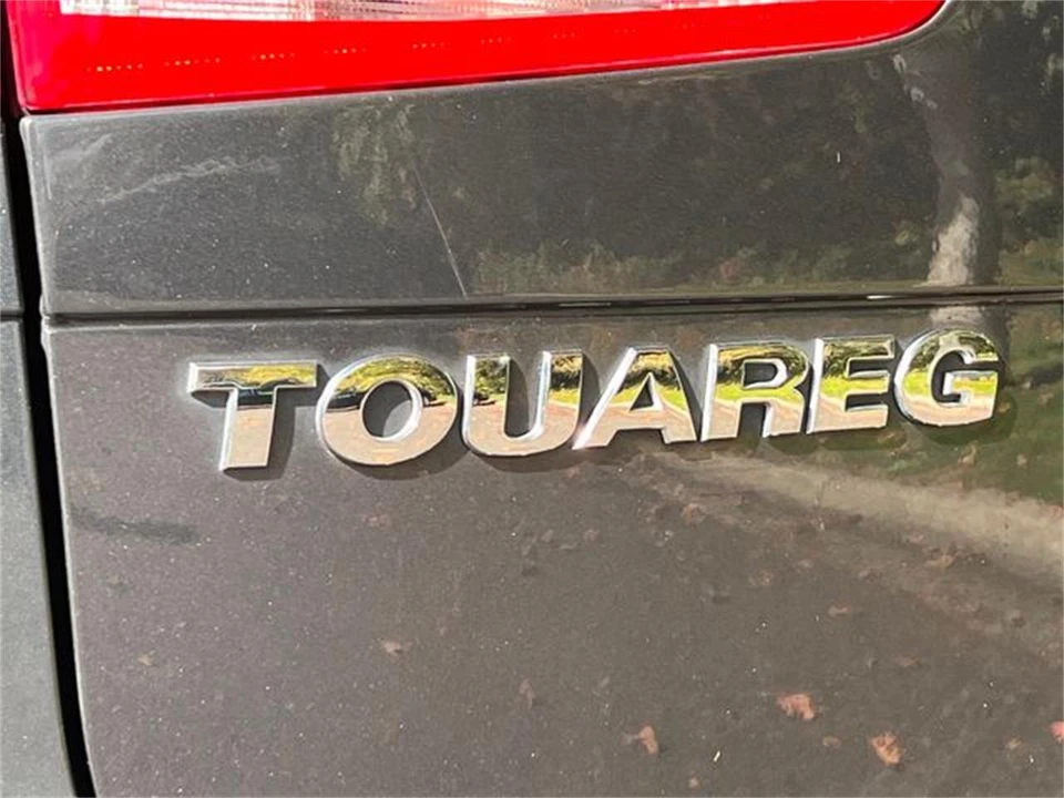 2015 Volkswagen Touareg - Image 13 of 31