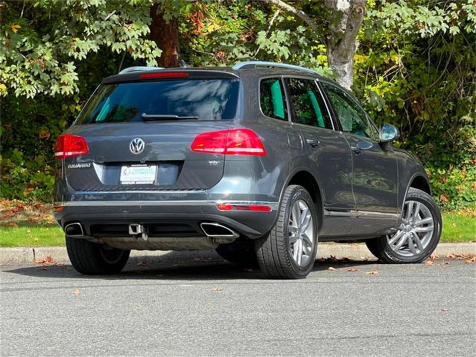 2015 Volkswagen Touareg - Image 2 of 31