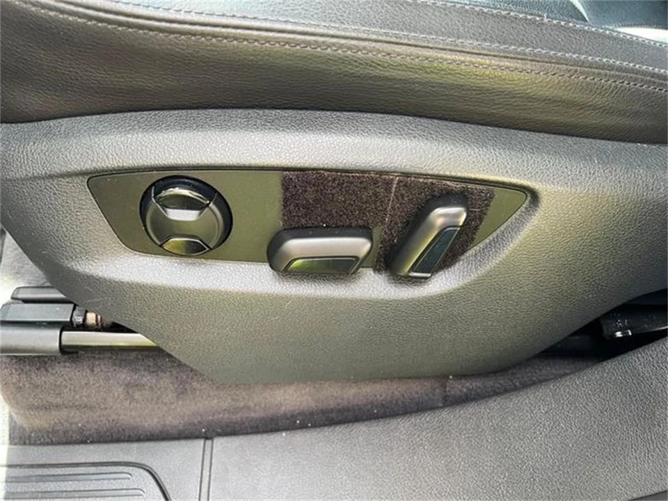 2015 Volkswagen Touareg - Image 20 of 31