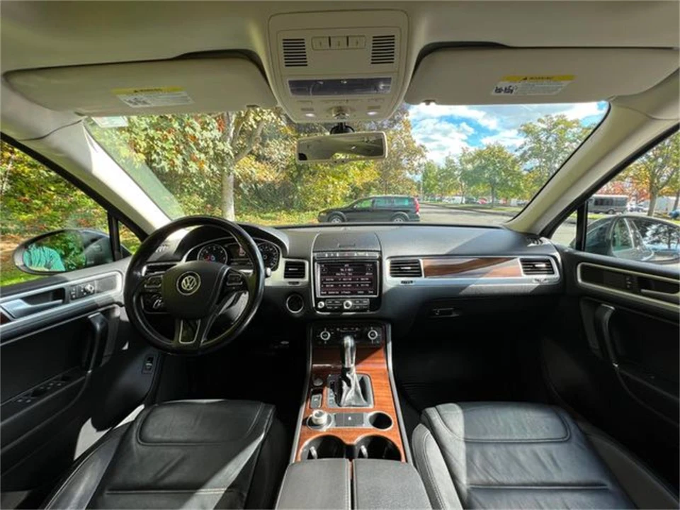 2015 Volkswagen Touareg - Image 30 of 31