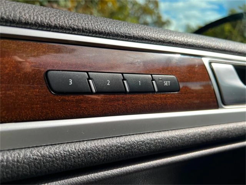 2015 Volkswagen Touareg - Image 18 of 31