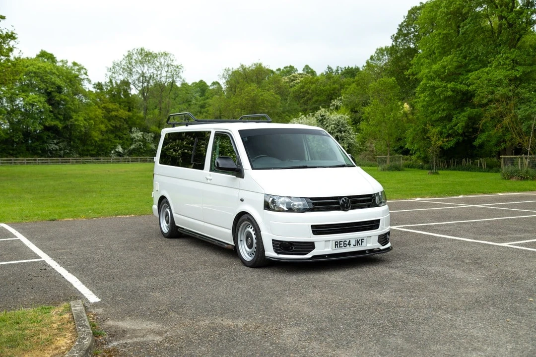 2015 Volkswagen EuroVan - Image 2 of 30