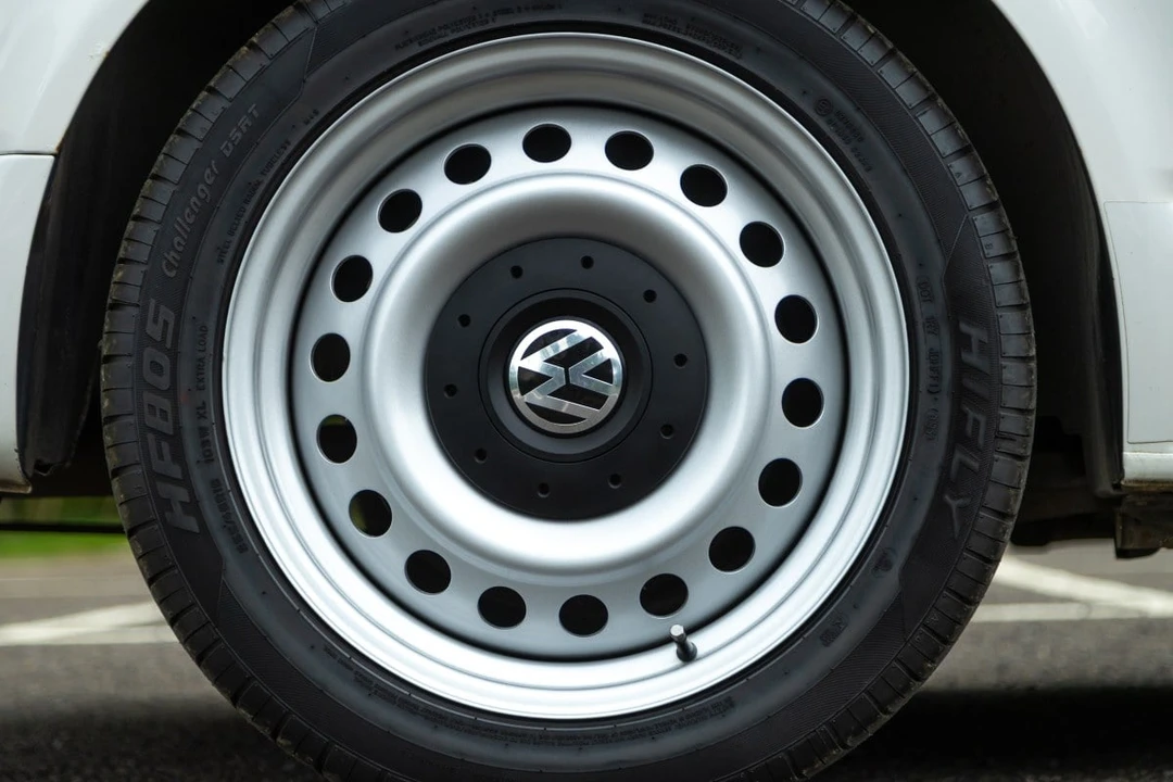 2015 Volkswagen EuroVan - Image 24 of 30