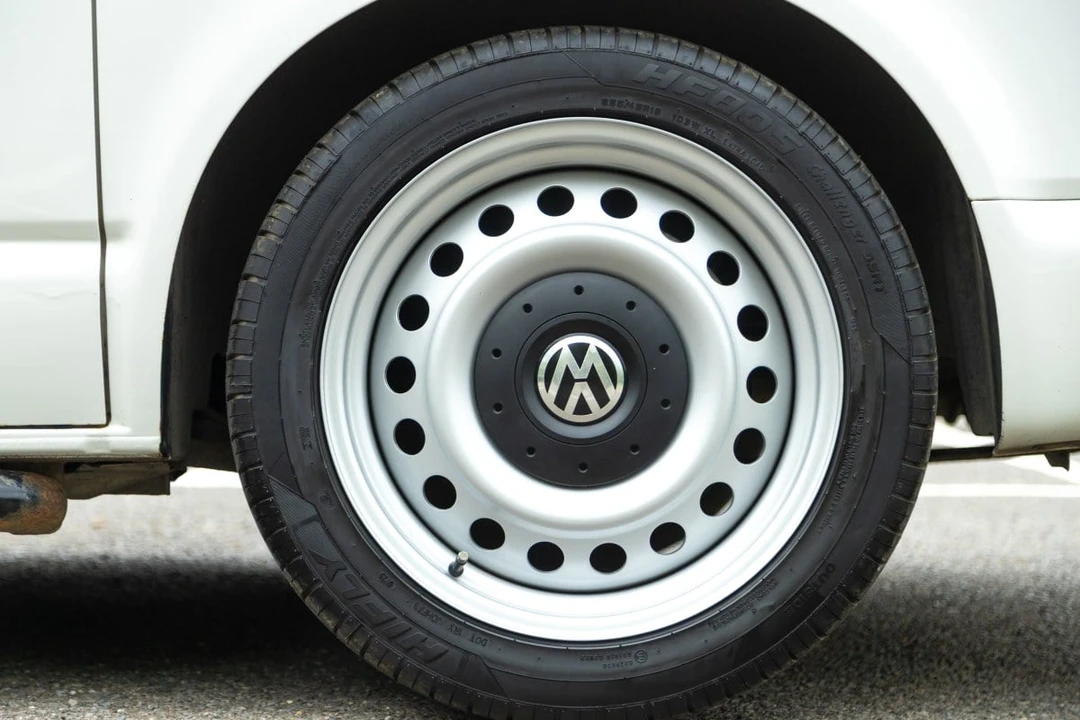 2015 Volkswagen EuroVan - Image 22 of 30