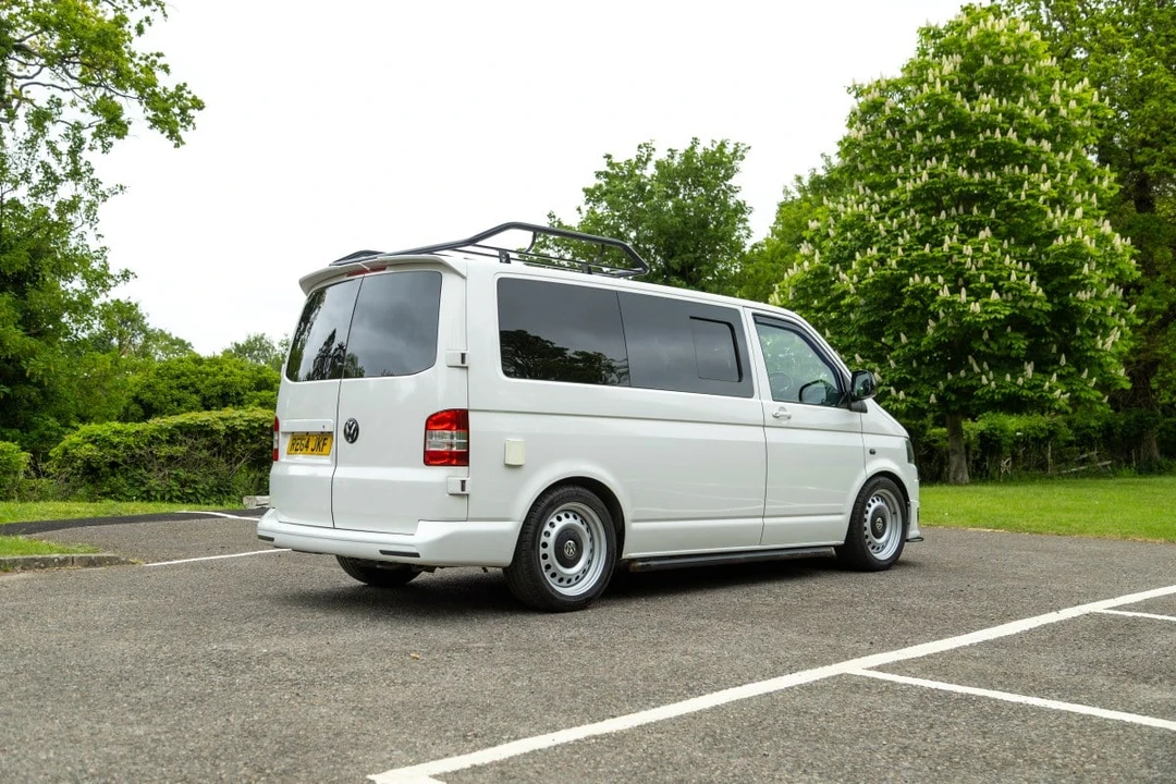 2015 Volkswagen EuroVan - Image 15 of 30