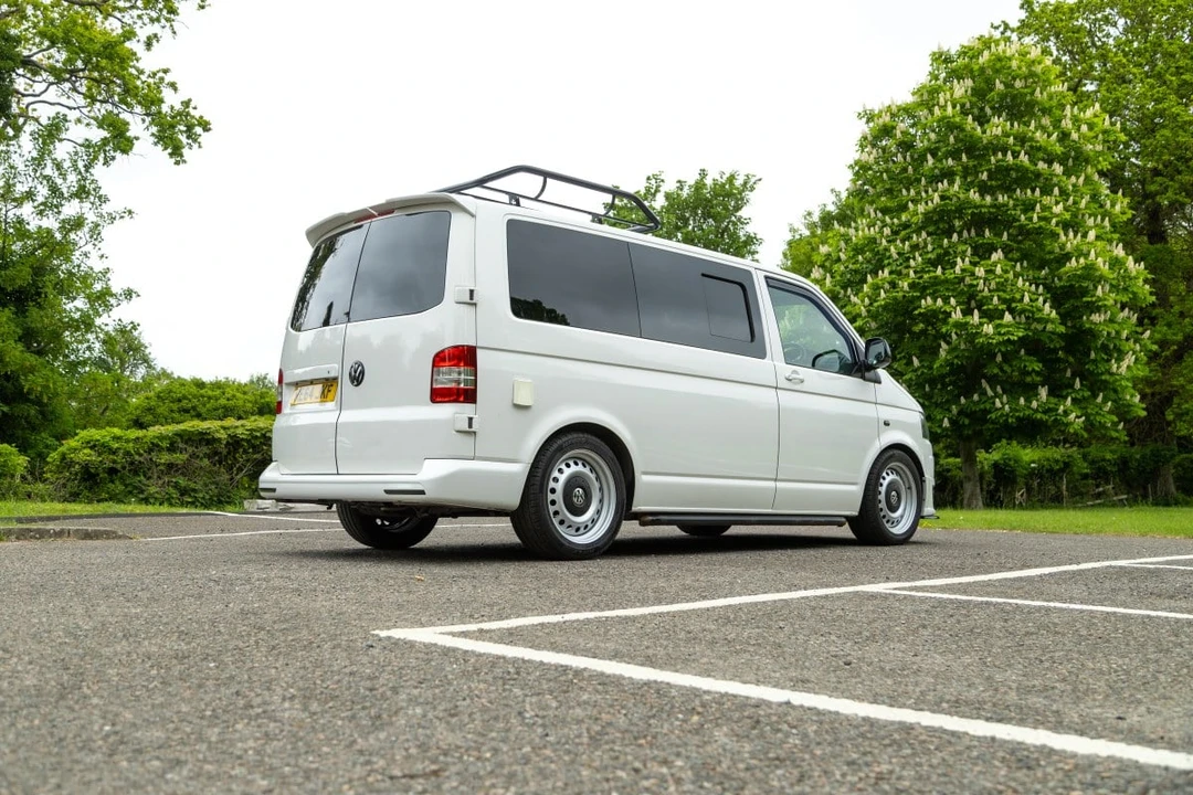 2015 Volkswagen EuroVan - Image 17 of 30