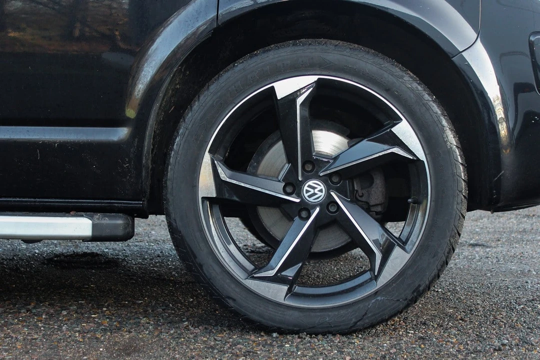 2015 Volkswagen EuroVan - Image 24 of 30