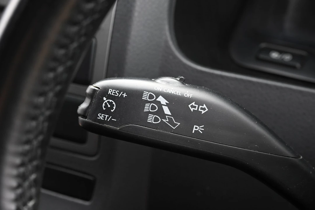 2015 Volkswagen EuroVan - Image 25 of 30