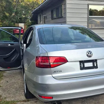 2015 Volkswagen Jetta Familia+