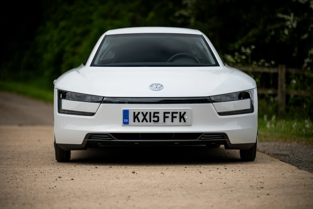 2015 Volkswagen - Image 2 of 31
